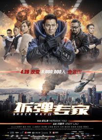 美女扒开尿口让男生爽